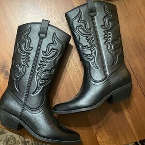 Black Cowboy Boots